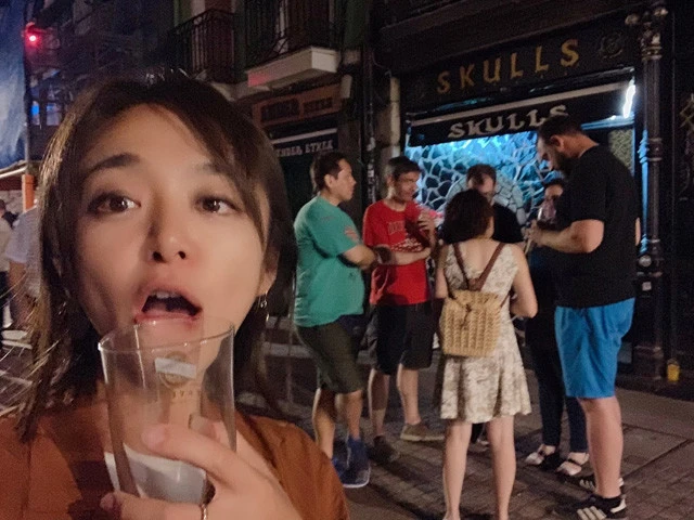 ビールが1ユーロのメタルミュージックバー