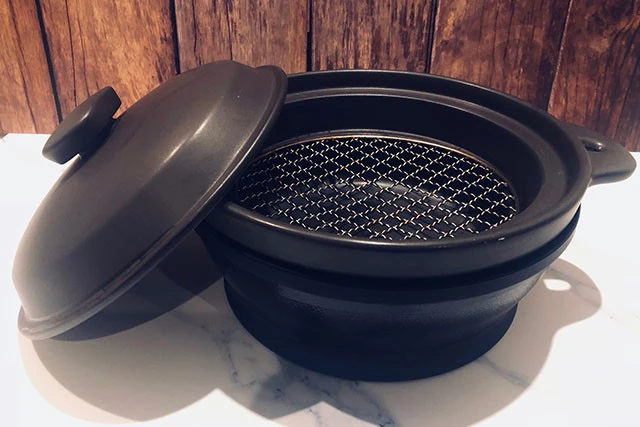 市川紗椰がハマる"進化系燻製"「燻製できるものはなんでもやっちゃえという感覚です」