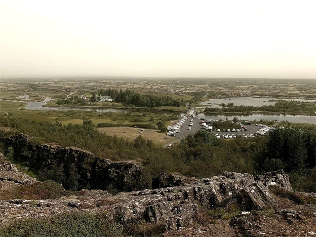 「シンクヴェトリル国立公園（世界遺産）」の大地の裂け目