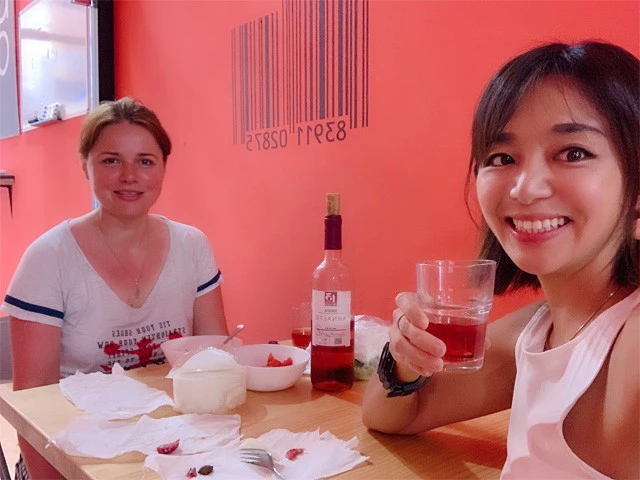 巡礼中のケイトと偶然の再会