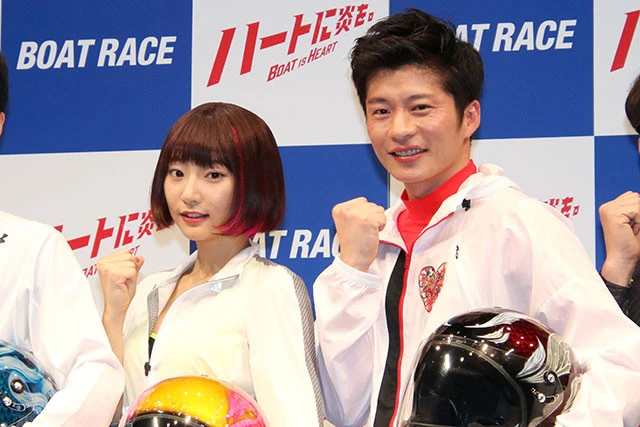 田中圭のボートレースCM新シリーズに武田玲奈が登場。強気な天才レーサー役に「みんなびっくりするかな」
