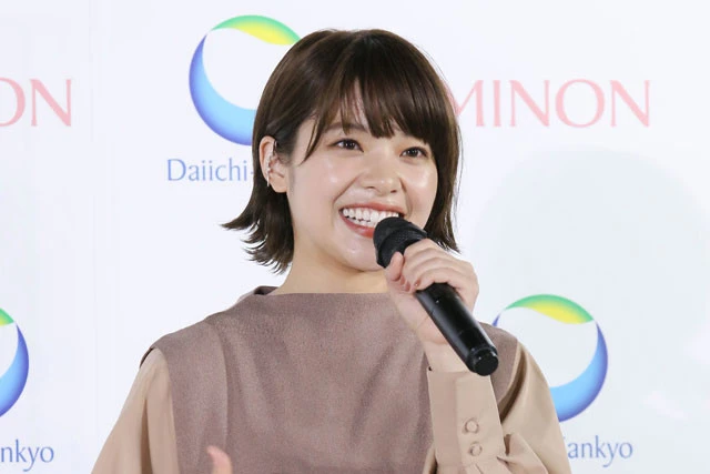 上白石萌音、岸井ゆきのがミノンＣＭイベントで銭湯エピソードを披露「ＣＭの銭湯にも行ってみたい！」