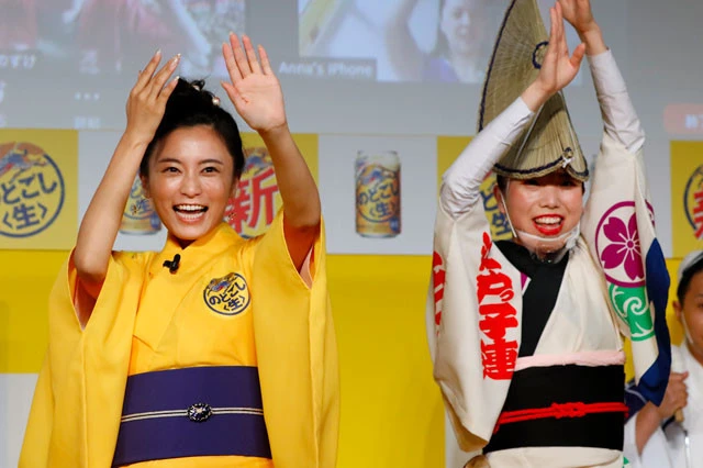 小島瑠璃子が「のどごし生」イベントで全国のお祭りへ。阿波踊りにも初挑戦で「徳島行く気満々です!」