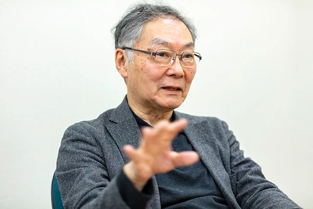 会社勤めの傍ら研究に着手した当初は、休日を使って地道に史料を読んでいったという