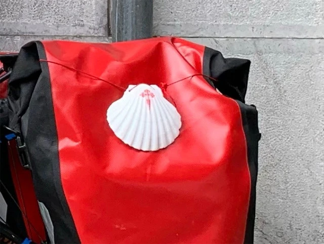 みんなの荷物に付いていたホタテ