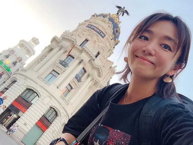 人生４度目くらいのマドリード！　メインストリートにある「メトロポリスビル」から、勝利の女神ニケの像が街を見下ろしている