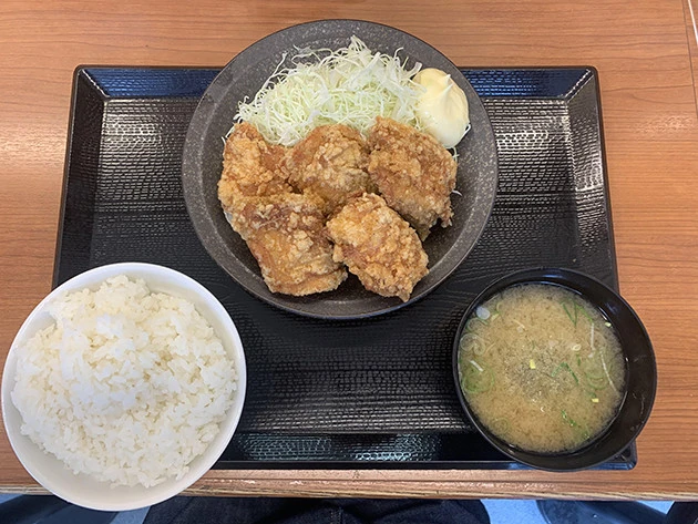 からやま、から好しに続きテイクアウト、デリバリー重要急増で続々新規参入！「唐揚げチェーン戦争」の行方