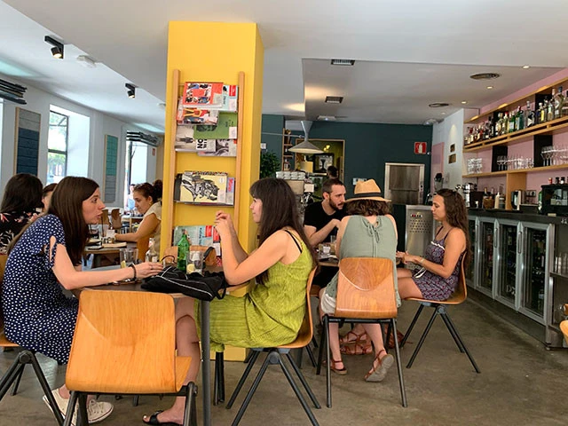 マドリードのおしゃれカフェ女子たち