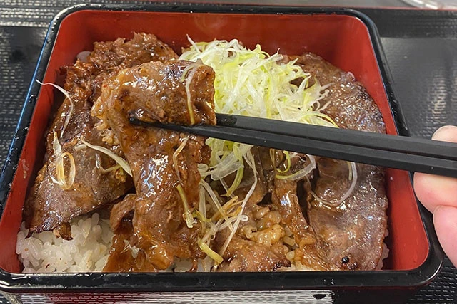 焼き牛丼ブームの火つけ役も残り５店舗に。がんばれ、東京チカラめし！