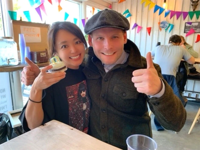 スープ屋のオーナーさん。チョコレートカップケーキくれた!