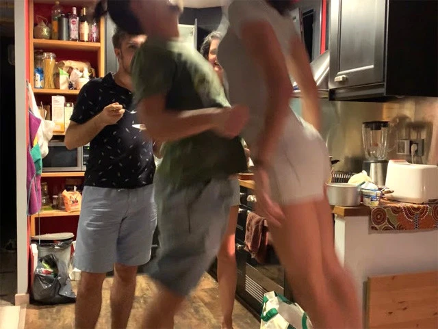 私がやったら吹っ飛ぶな（笑）。見守ろう