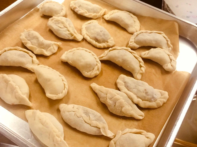 市川紗椰が語る世界の"餃子的なやつ"「汁もの以外で、世界共通のひと皿はこれしか思いつきません」