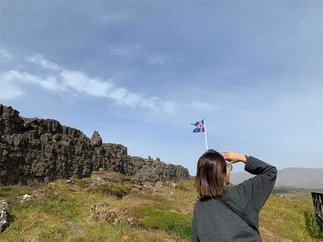 「法の壁」と呼ばれるアルシングの開催地を示す場所