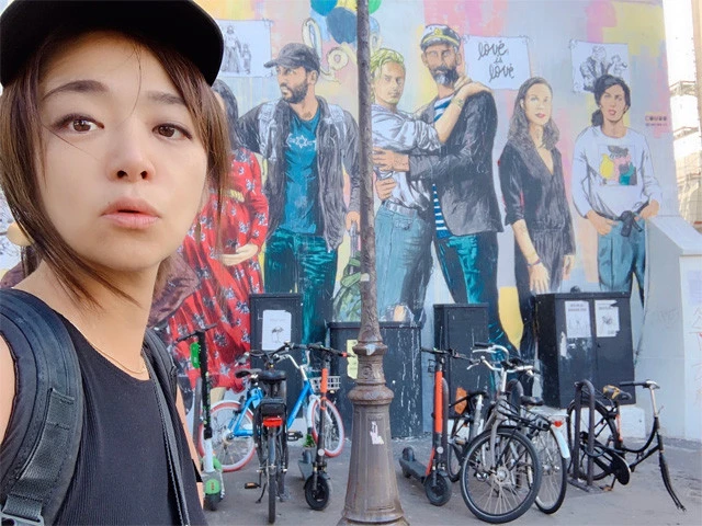 マレ地区周辺で壁画に混ざってみる