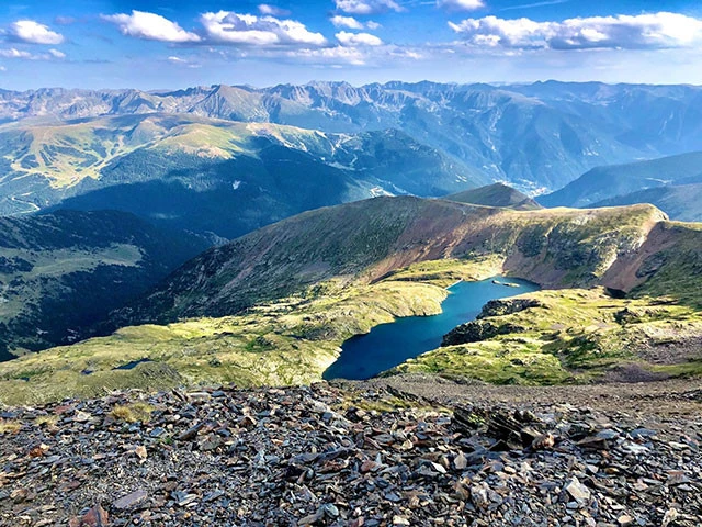 山の中の美しい景色がいっぱい(アントンス提供)