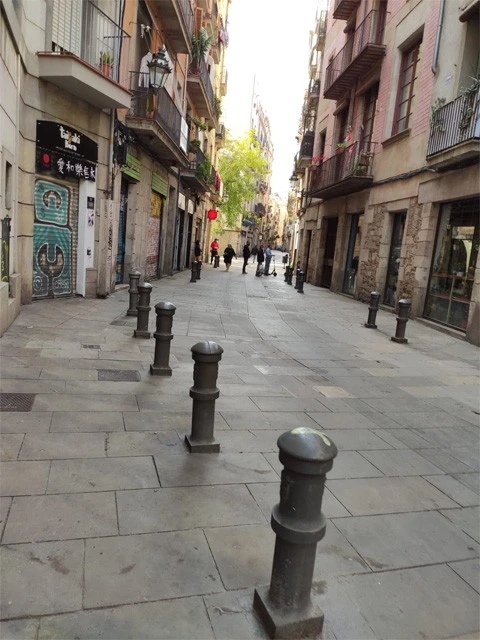 賑わっていたバルセロナの街中にも誰もいない(写真提供:トム)