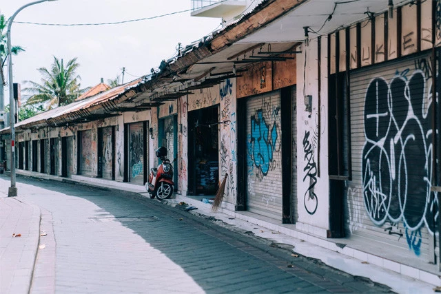 人の影がなくなったバリ島（写真／Shogo [and BALI] ）