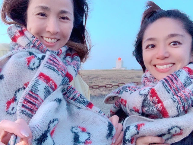 おそろいのパフィンマフラーを着けて、パフィンとの出会いに気合い十分!