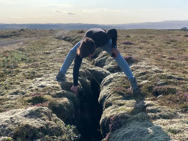 まるで『Dr.スランプ』アラレちゃんの「地球割り」