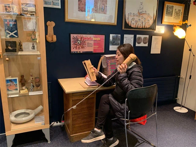 電話の受話器もそれ