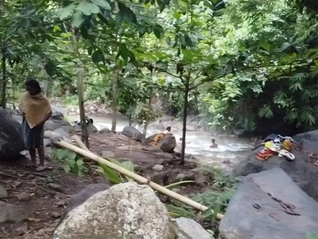 けれど、みんなその辺で適当に着替える