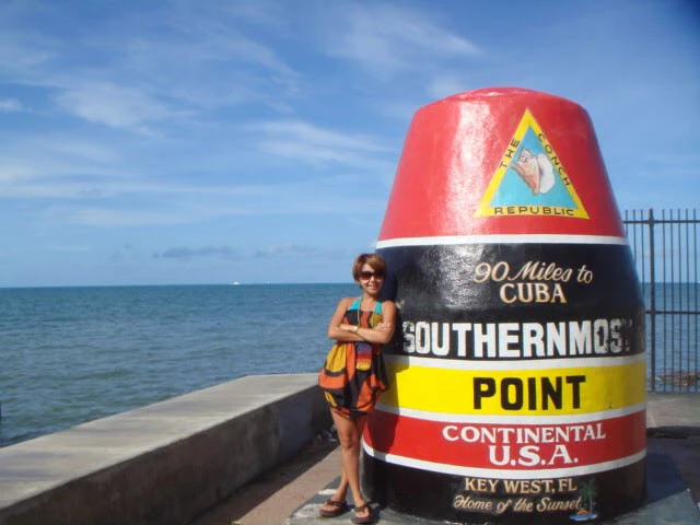 ２００８年アメリカを車で一周した時にキーウエストまで足を伸ばしておりました。海を渡ればキューバまで９０マイル！？