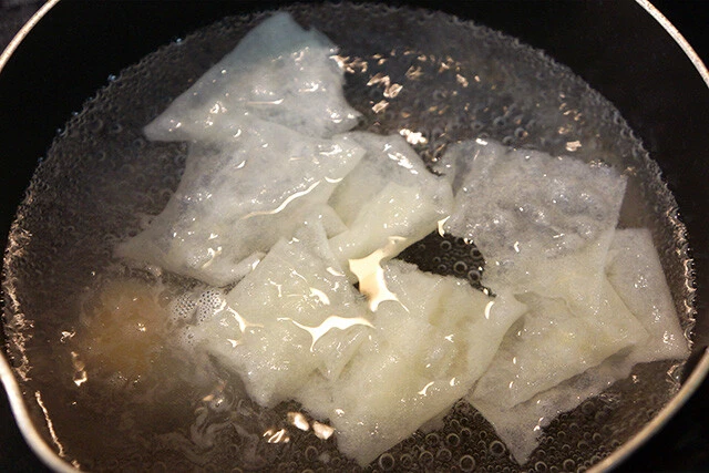 両方を煮てゆく