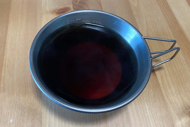 ⑥タンポポコーヒーの完成！　ノンカフェインで飲みやすい味だ