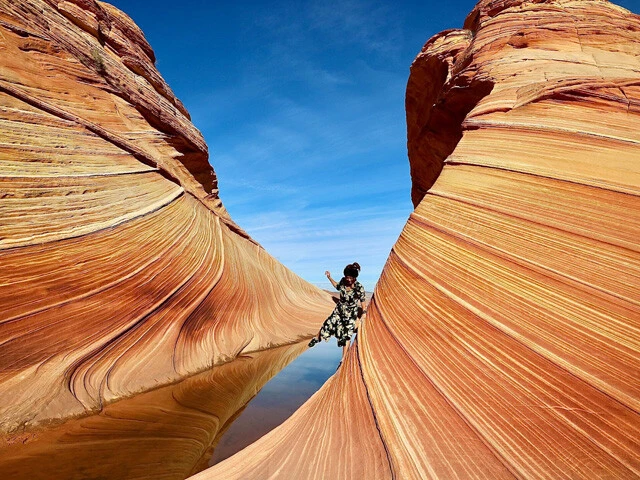 ザ・ウェーブの周り一帯が流線砂岩