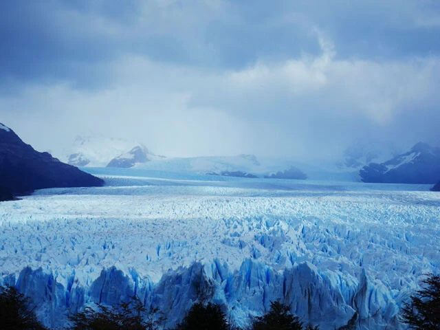 どこまでも続くペリト・モレノ氷河
