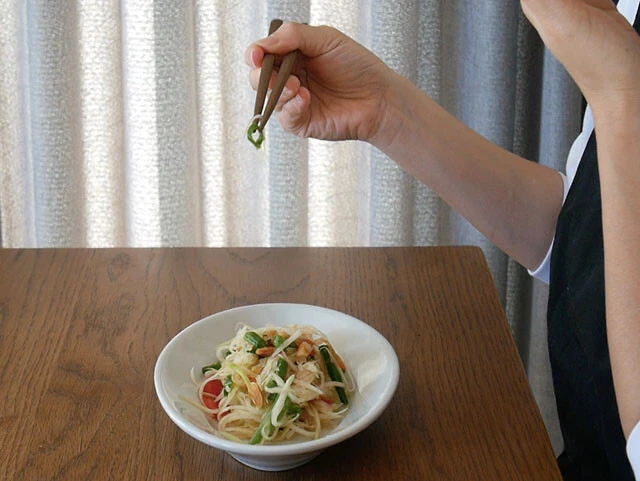 生の唐辛子辛すぎてヒーヒー！　私は少なめでいいかも！