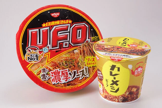 焼そばＵ．Ｆ．Ｏ．（日清）×カレーメシ　ビーフ（日清）