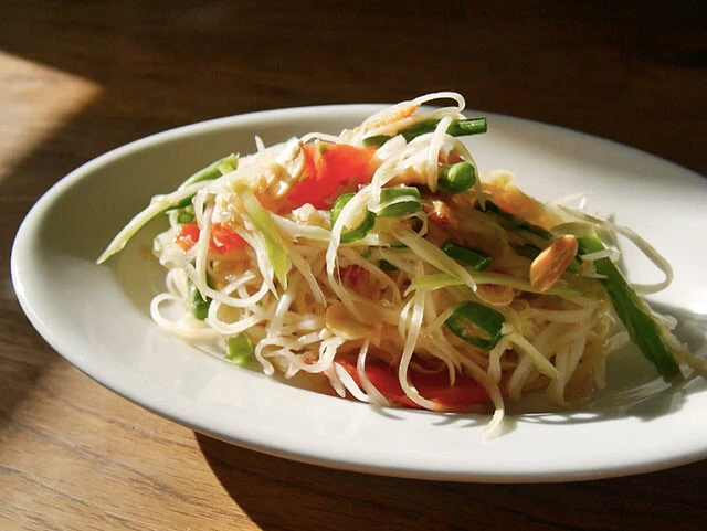 日の光を浴びた美しいソムタム様