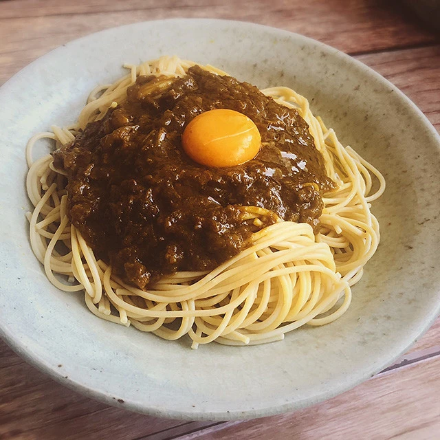 ロイホの天才的カレー、ビーフジャワカレーをカレースパにアレンジ