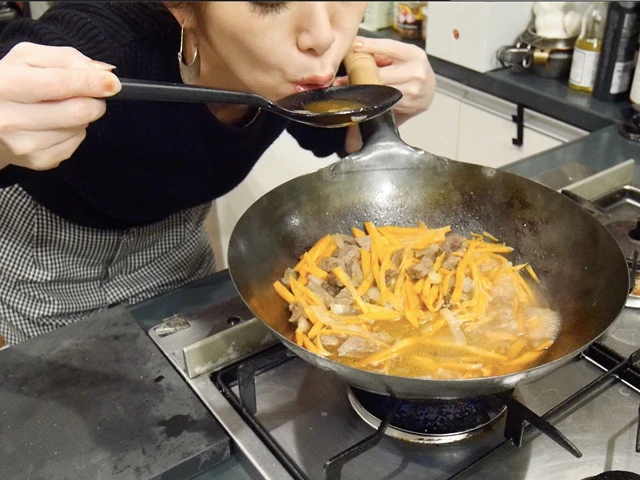 味見をして、必要な場合は塩やクミンを追加し、味を強めに整える。（個人的には追加で味濃い目がおすすめ！）