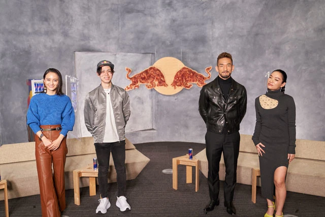 左から岡田、原田、中田、Awich