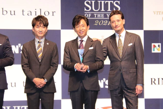 ＴＯＫＩＯがスーツオブザイヤー受賞。国分太一「２０代のころは２着で７０００円のスーツ。５人のときから、個性を尊重するのは変わっていない」