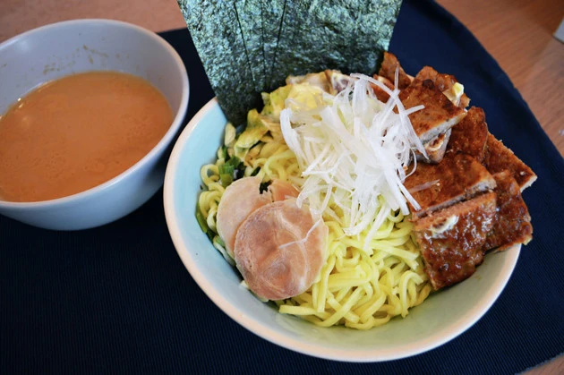 (4)完成!「てりやきマック肉そば」