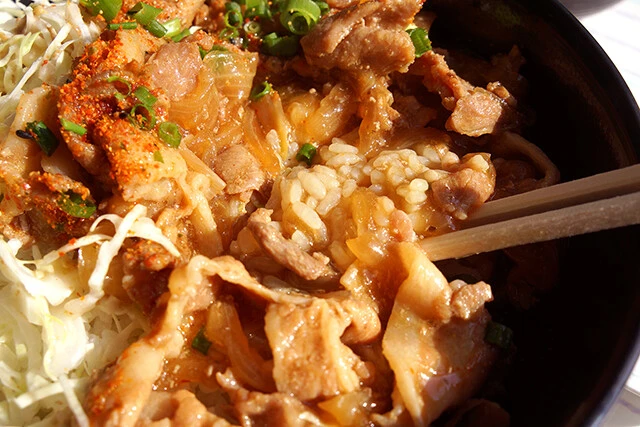 パリッコ連載『今週のハマりメシ』第5回：横浜、山下ふ頭「波止場食堂」の「土曜日ランチ」