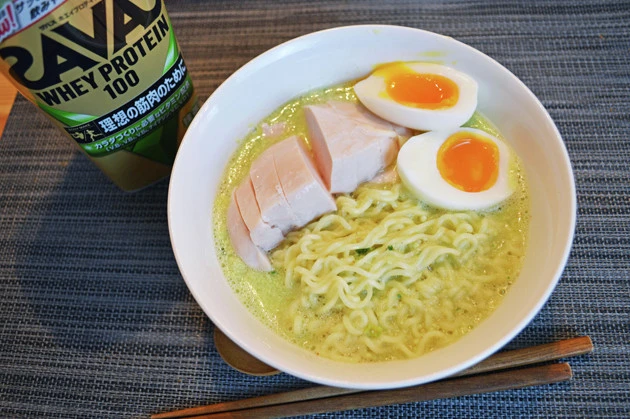 (4)完成!「サッポロ一番 抹茶プロテインラーメン」