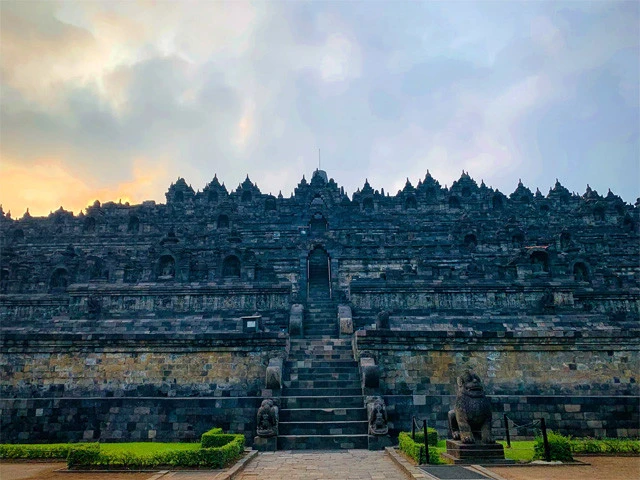 世界遺産「ボロブドゥール寺院遺跡群」