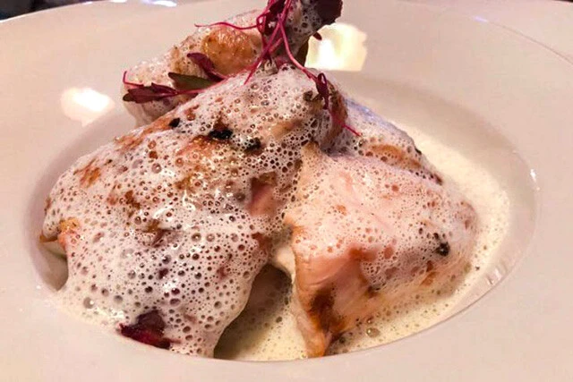 ジョージアで進化を遂げた高級系シュクメルリ（写真提供／シャンディ）