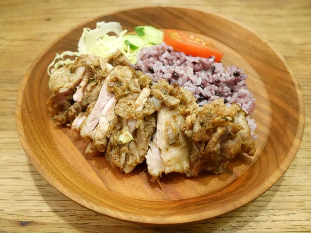 カフェのプレートランチっぽく盛り付けてみました！