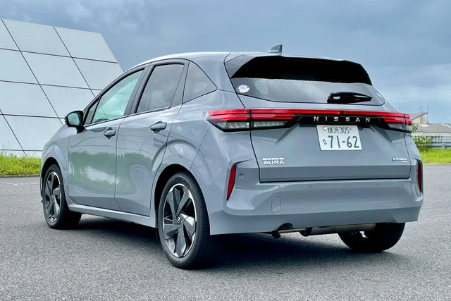 アクアｖｓヤリスｖｓノートオーラｖｓフィット 国産コンパクトカーのベストバイはどれだ 写真 ニュース 週プレnews 週刊プレイボーイのニュースサイト