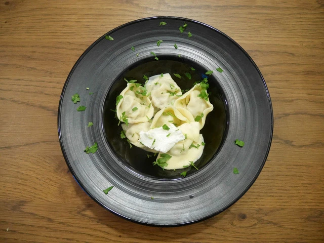 まずは基本に忠実にバターとサワークリームだけのもの