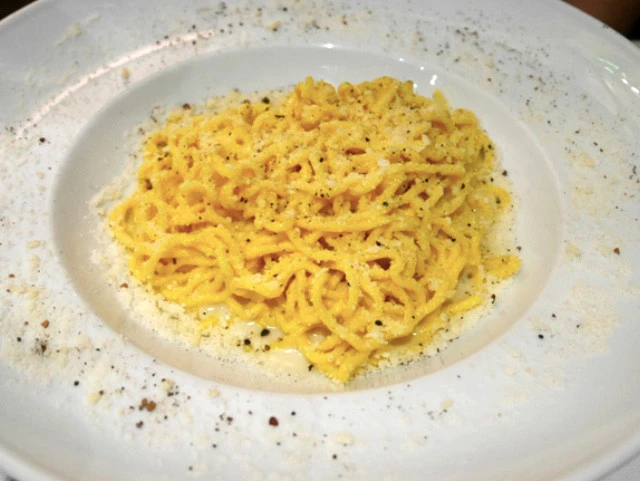 ローマで食べた、人生初のカチョエペペ！