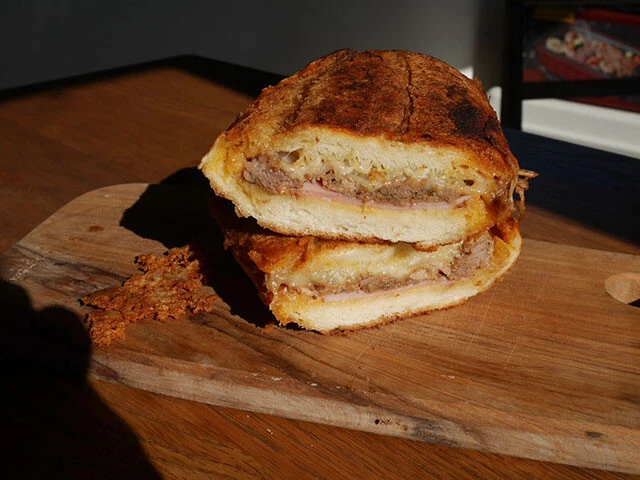 日を浴びて美しいキューバンサンド