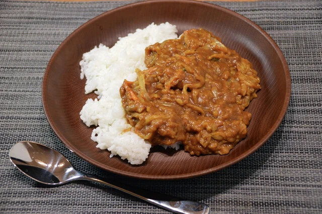 【B級フード研究家・野島慎一郎のバカレシピ】かき揚げをぶっ込むだけの最強時短! ジャンクさMAXでご飯が進む「丸亀製麺のかき揚げぶっ込み時短カレー」