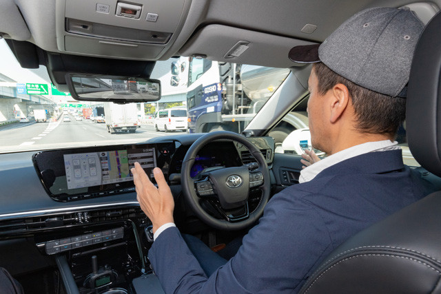 自動運転実証実験プロジェクト試乗会でキーマンを直撃。ニッポンは 