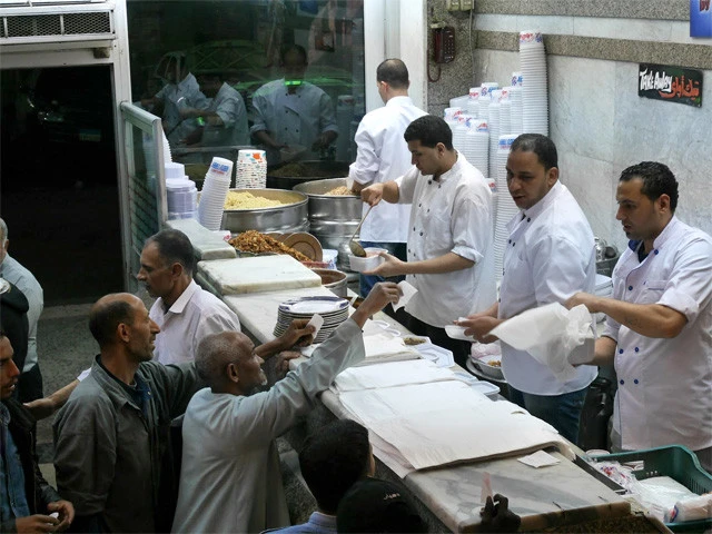 カイロで人気のコシャリの名店「Abou Tarek」